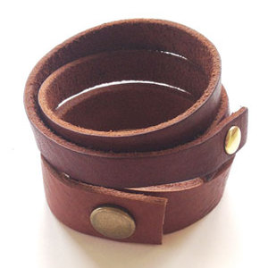 Leather bracelet to make - Make a wraparound leather cuff - Fashion makes - Craft - allaboutyou.com