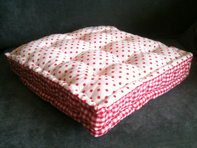 Quilted floor cushion - free sewing patterns - craft - allaboutyou.com