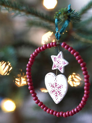 Beaded garland Christmas tree decoration - Christmas decorations to make - Christmas crafts - allaboutyou.com