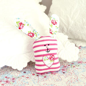 Sock bunny to sew - Make an adorable sock bunny - Craft - allaboutyou.com