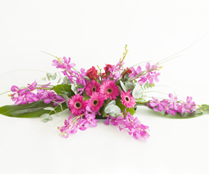 PP Singapore orchid and gerbera centrepiece to make - Special-occasion flower arranging - Craft - allaboutyou.com