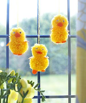PP How to make Easter chicks with pompoms - Cracking craft ideas for Easter - Craft - allaboutyou.com
