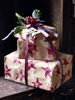 CL dec13 Make stamped wrapping paper - Make stamped wrapping paper - Craft - allaboutyou.com