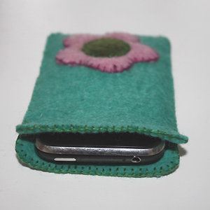 sew an iPhone cover - Sew an iPhone cover: free sewing pattern - Craft - allaboutyou.com
