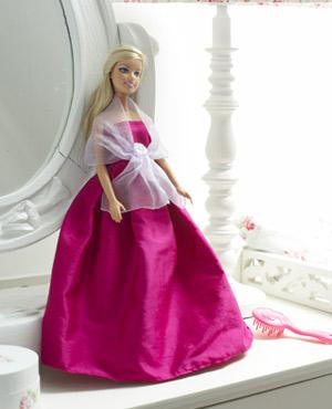 Doll's clothes to make: ballgown - Toys to make - free sewing patterns - Craft ideas for kids - Craft - allaboutyou.com