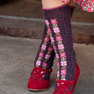 sasha kagan floral intarsia socks to knit