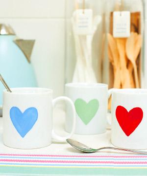 painted heart mugs to make