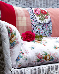 Vintage-style bench cushions - home craft ideas - allaboutyou.com