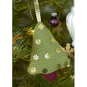 Mini Christmas tree decoration - Knit a Christmas tree decoration - Christmas decorations to make - Craft - allaboutyou.com