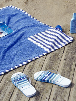 PPBeach towel with pocket to make - Turn an old towel into a beach towel with sun cream pocket: free sewing pattern - Craft - allaboutyou.com