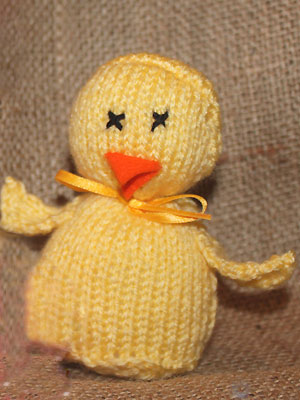 Easter chick to knit: free chick knitting pattern - Toys to make - Craft ideas for kids - Craft - allaboutyou.com