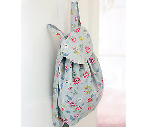 Floral backpack free sewing pattern how to make a backpack allaboutyou.com