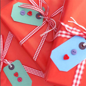 PP make button Christmas gift tags